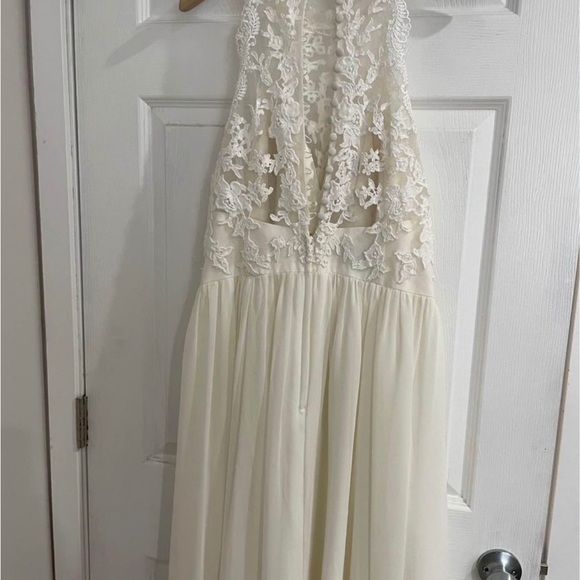 David’s Bridal beautiful wedding dress size 20W - Picture 4 of 6